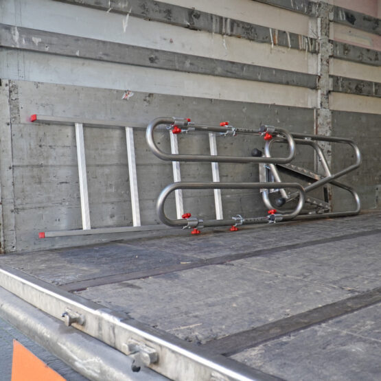 Folded_truck_ladder_with_adjustable_height_SCR
